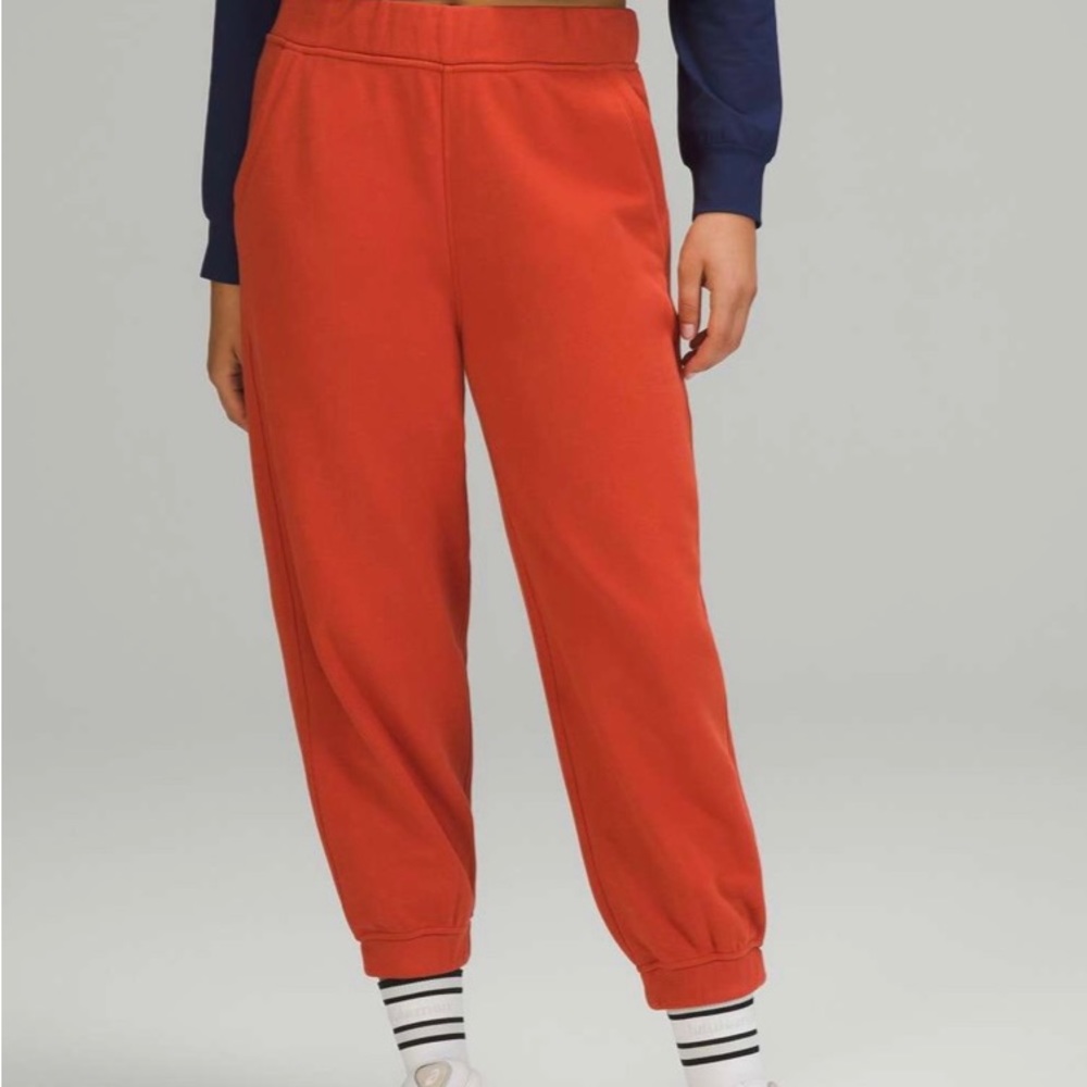 Lululemon Relaxed High Rise Cropped Jogger Canyon Orange size 6